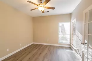 2408 Piney Woods Dr, Pearland, TX 77581 - Photo 8