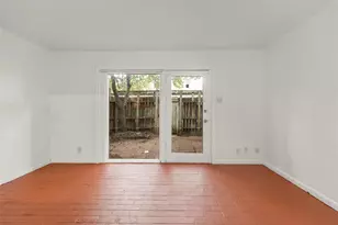 5239 Arboles Dr, Houston, TX 77035 - Photo 6