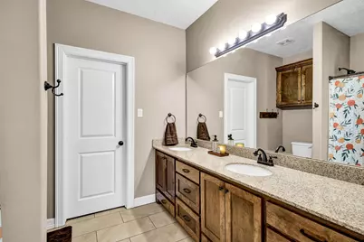 406 Wellshire Drive, West Columbia, TX 77486 - Photo 26