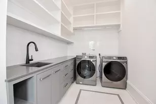 1107 Berthea St, Houston, TX 77006 - Photo 46