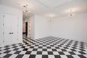 1107 Berthea St, Houston, TX 77006 - Photo 8