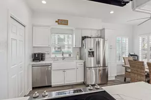 530 Dolphin St, Freeport, TX 77541 - Photo 12