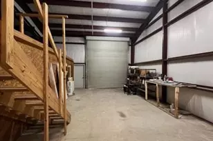 445 W Railroad Ave, China, TX 77613 - Photo 6