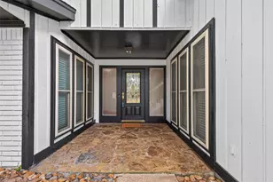 2207 Laurel Hill Dr, Kingwood, TX 77339 - Photo 2