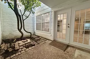 2456 Country Club Dr, Pearland, TX 77581 - Photo 4