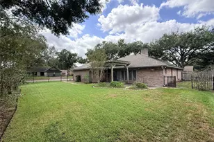 2902 Willow Creek Dr, El Campo, TX 77437 - Photo 32