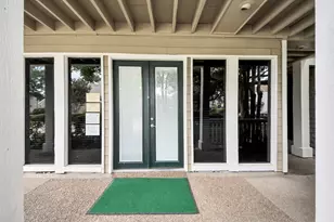 2100 Tanglewilde St, Houston, TX 77063 - Photo 10