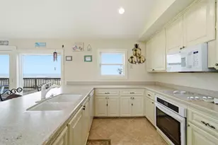 16523 Jamaica Beach Rd, Jamaica Beach, TX 77554 - Photo 6