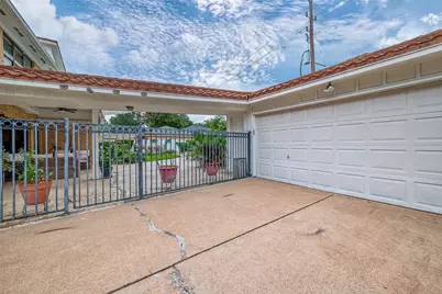 1755 Carriage Way, Sugar Land, TX 77478 - Photo 18