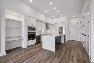 2727 Albany St, Houston, TX 77006 - Photo 6