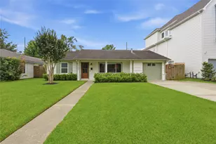 2207 Saxon Dr, Houston, TX 77018 - Photo 1