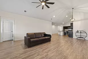 7731 London Tower Ln, Houston, TX 77044 - Photo 28