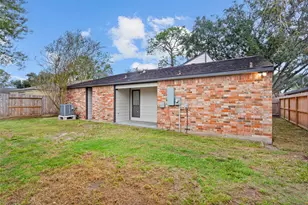 15818 Dunmoor, Houston, TX 77059 - Photo 24