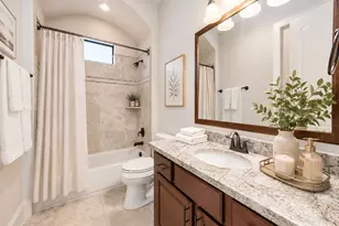 2048 W Main St, Houston, TX 77098 - Photo 22