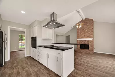 909 Newport Boulevard, League City, TX 77573 - Photo 18