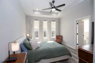 8415 Sunnyhill St, Houston, TX 77088 - Photo 6