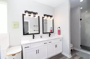 8415 Sunnyhill St, Houston, TX 77088 - Photo 8