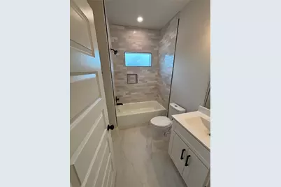 108 E 44th Street #B, Houston, TX 77018 - Photo 8