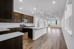 22119 Strathfield Cir, Cypress, TX 77433 - Photo 4