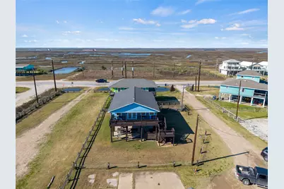 105 Stanek Drive, Freeport, TX 77541 - Photo 4