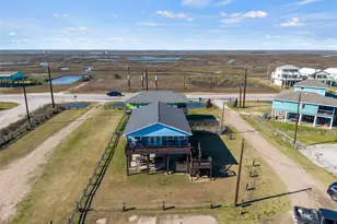 105 Stanek Dr, Freeport, TX 77541 - Photo 4