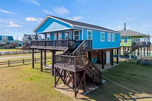 105 Stanek Dr, Freeport, TX 77541 - Photo 2