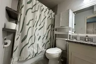 5238 Arboles Dr, Houston, TX 77035 - Photo 10