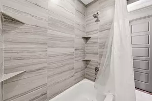 3684 Ocee St, Houston, TX 77063 - Photo 18