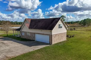 16910 County Line Rd, Winnie, TX 77665 - Photo 4