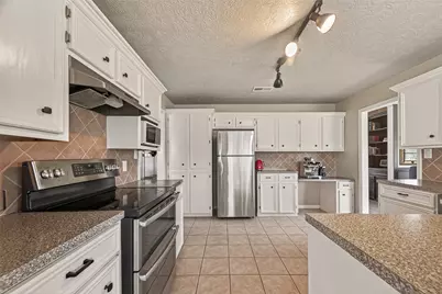 16910 County Line Road, Winnie, TX 77665 - Photo 14