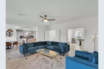 4610 Cobb Circle Drive, Sugar Land, TX 77479 - Photo 14