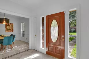4610 Cobb Cir Dr, Sugar Land, TX 77479 - Photo 6