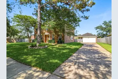 4610 Cobb Circle Drive, Sugar Land, TX 77479 - Photo 4