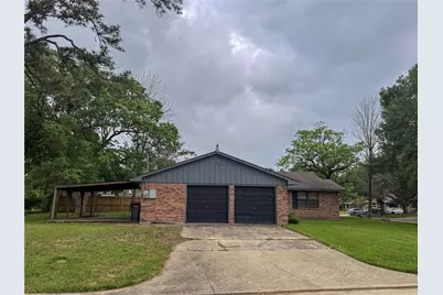1307 Dwinnell Street, Baytown, TX 77520 - Photo 2