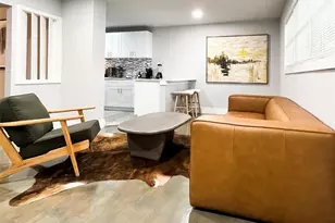 1405 Hyde Park, Houston, TX 77006 - Photo 1