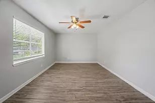 8807 Barton St, Houston, TX 77075 - Photo 8