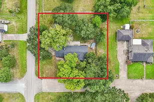 101 W Larkspur Dr, Alvin, TX 77511 - Photo 32