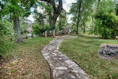 309 Williamsburg, Clute, TX 77531 - Photo 22