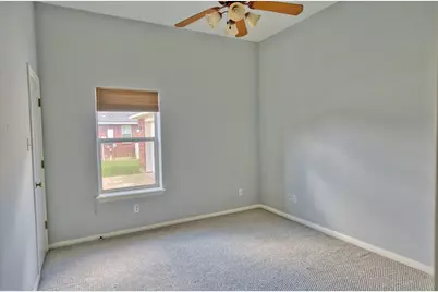 309 Williamsburg, Clute, TX 77531 - Photo 16