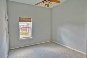309 Williamsburg, Clute, TX 77531 - Photo 16