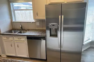 2306 Cambridge Ct N, Galveston, TX 77573 - Photo 6