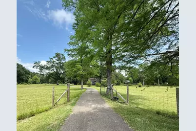 5640 N Main Street, Vidor, TX 77662 - Photo 1