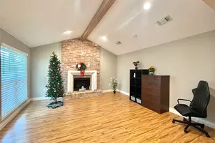 3023 Sam Houston Dr, Sugar Land, TX 77479 - Photo 4