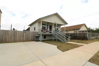 5506 Avenue Q 1/2, Galveston, TX 77551 - Photo 4