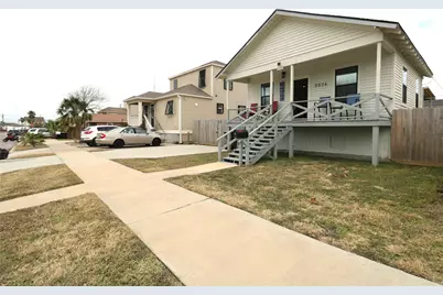 5506 Avenue Q 1/2, Galveston, TX 77551 - Photo 2