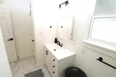 5506 Avenue Q 1/2, Galveston, TX 77551 - Photo 12