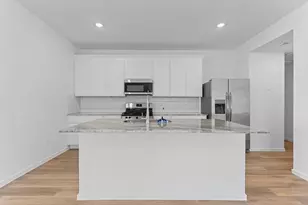 1511 Shimmering Ocean Wy, Iowa Colony, TX 77583 - Photo 4