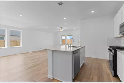 1511 Shimmering Ocean Way, Iowa Colony, TX 77583 - Photo 10