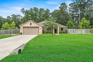 9813 Cold Creek Dr, Conroe, TX 77306 - Photo 2