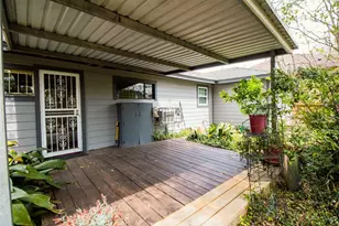 6038 Belcrest St, Houston, TX 77033 - Photo 22